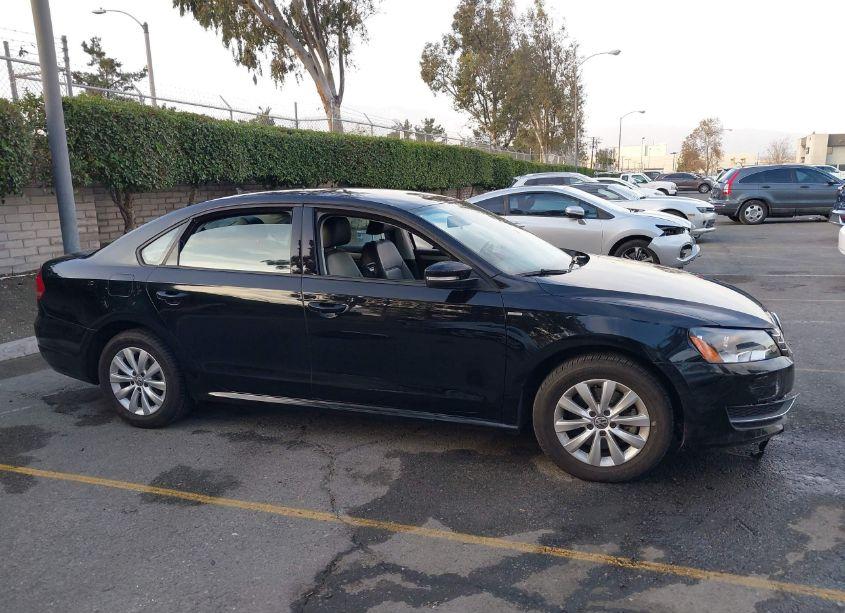 Photo 13 of 2015 Volkswagen Passat 1.8T WOLFSBURG EDITION (VIN 1VWAT7A32FC024656)