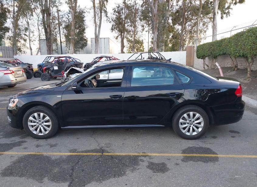 Photo 14 of 2015 Volkswagen Passat 1.8T WOLFSBURG EDITION (VIN 1VWAT7A32FC024656)