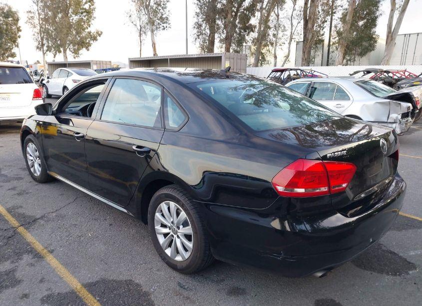 Photo 3 of 2015 Volkswagen Passat 1.8T WOLFSBURG EDITION (VIN 1VWAT7A32FC024656)