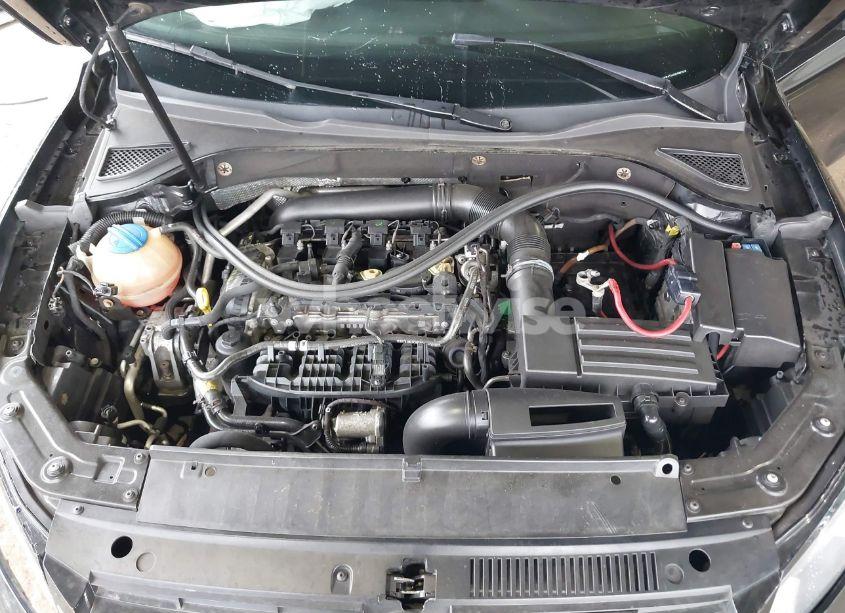 Photo 10 of 2015 Volkswagen Passat 1.8T S (VIN 1VWAT7A32FC097218)