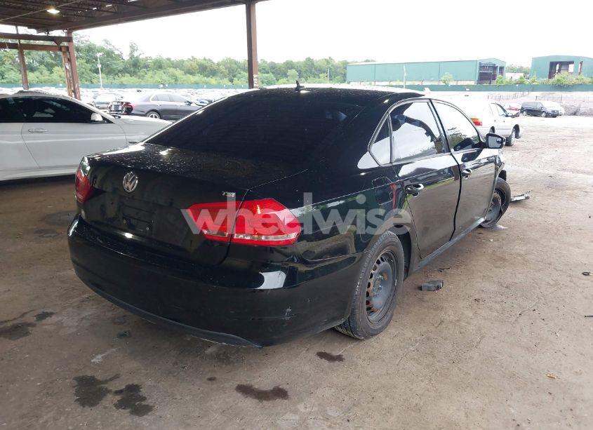 Photo 4 of 2015 Volkswagen Passat 1.8T S (VIN 1VWAT7A32FC097218)