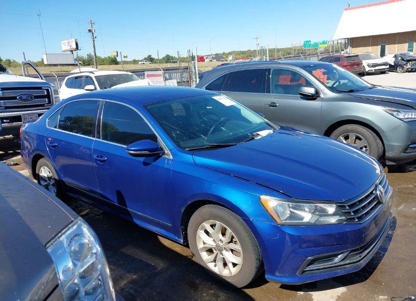 Photo 13 of 2016 Volkswagen Passat 1.8T S (VIN 1VWAT7A32GC019507)