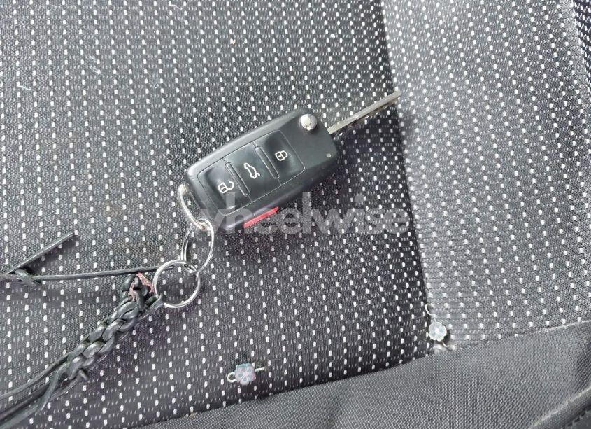 Photo 11 of 2016 Volkswagen Passat 1.8T S (VIN 1VWAT7A32GC025159)