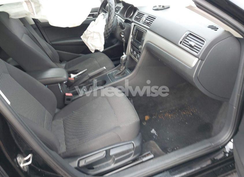 Photo 5 of 2016 Volkswagen Passat 1.8T S (VIN 1VWAT7A32GC025159)