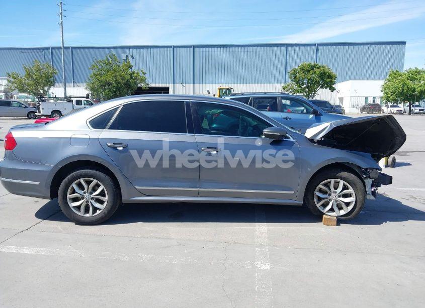 Photo 13 of 2016 Volkswagen Passat 1.8T S (VIN 1VWAT7A32GC032869)