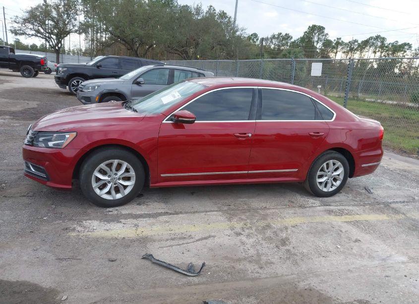 Photo 13 of 2016 Volkswagen Passat 1.8T S (VIN 1VWAT7A32GC056895)