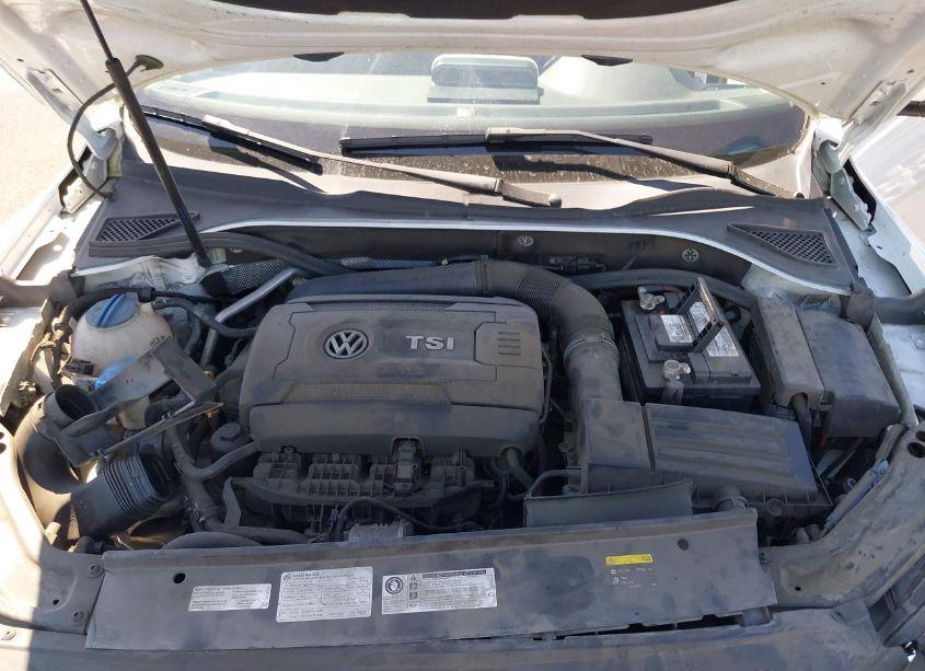 Photo 10 of 2017 Volkswagen Passat 1.8T S (VIN 1VWAT7A32HC021601)