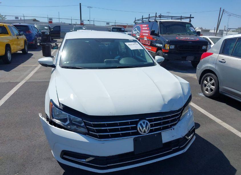 Photo 12 of 2017 Volkswagen Passat 1.8T S (VIN 1VWAT7A32HC021601)