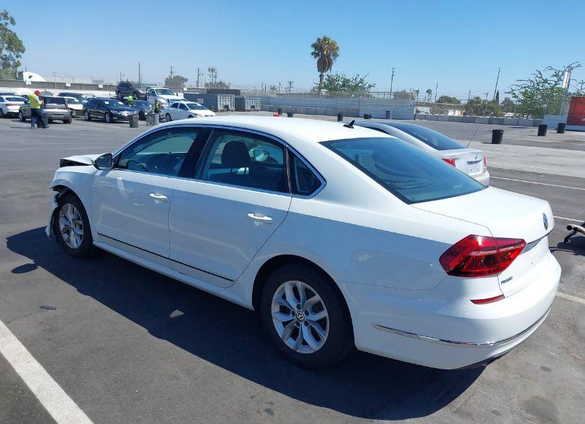 Photo 3 of 2017 Volkswagen Passat 1.8T S (VIN 1VWAT7A32HC021601)
