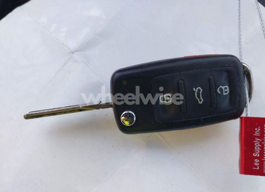 Photo 11 of 2017 Volkswagen Passat 1.8T S (VIN 1VWAT7A32HC038589)