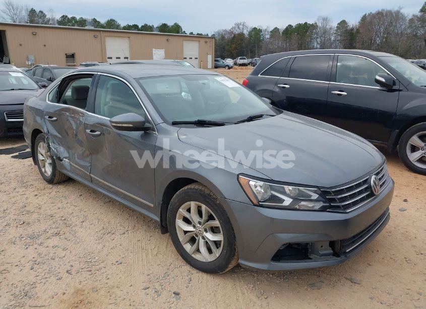2017 Volkswagen Passat 1.8T S (VIN 1VWAT7A32HC046465) main photo