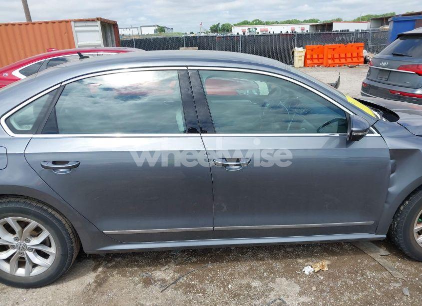 Photo 13 of 2017 Volkswagen Passat 1.8T S (VIN 1VWAT7A32HC085122)