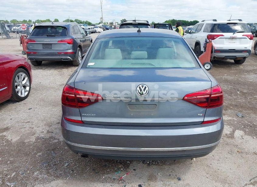 Photo 16 of 2017 Volkswagen Passat 1.8T S (VIN 1VWAT7A32HC085122)