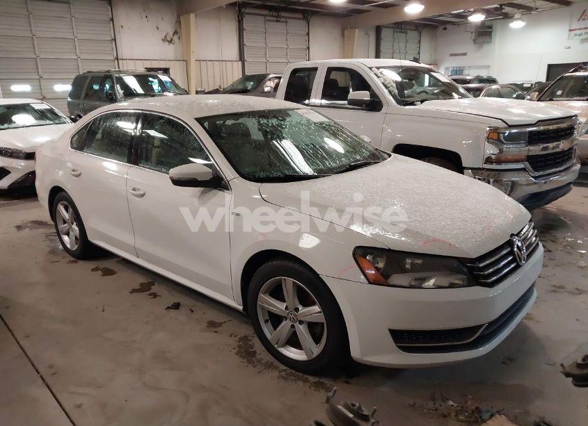 2014 Volkswagen Passat 1.8T WOLFSBURG EDITION (VIN 1VWAT7A33EC021599) main photo