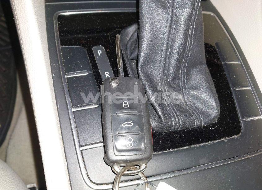 Photo 11 of 2014 Volkswagen Passat 1.8T WOLFSBURG EDITION (VIN 1VWAT7A33EC021599)