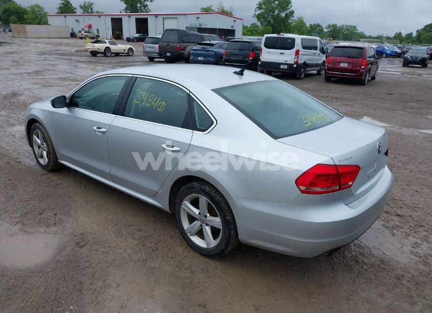 Photo 3 of 2014 Volkswagen Passat 1.8T WOLFSBURG EDITION (VIN 1VWAT7A33EC035714)
