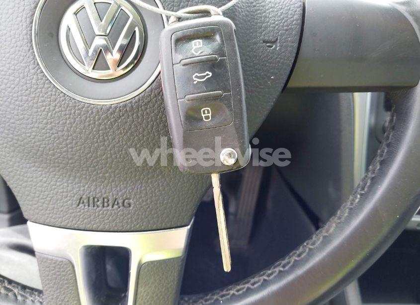 Photo 11 of 2014 Volkswagen Passat 1.8T WOLFSBURG EDITION (VIN 1VWAT7A33EC038497)