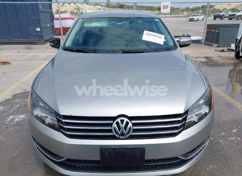 Photo 12 of 2014 Volkswagen Passat 1.8T WOLFSBURG EDITION (VIN 1VWAT7A33EC038497)
