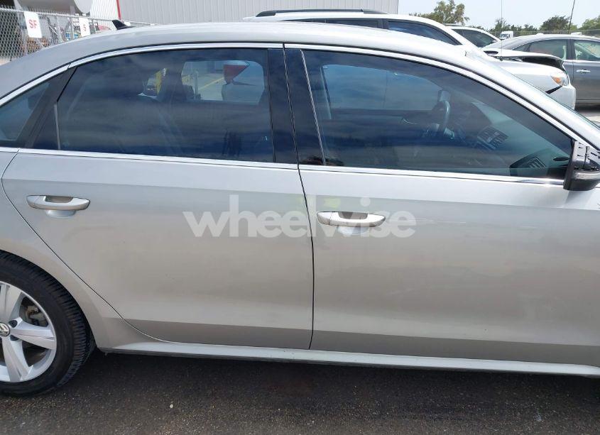 Photo 13 of 2014 Volkswagen Passat 1.8T WOLFSBURG EDITION (VIN 1VWAT7A33EC038497)