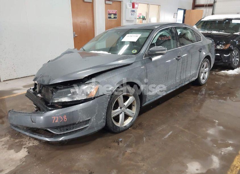 Photo 2 of 2014 Volkswagen Passat 1.8T WOLFSBURG EDITION (VIN 1VWAT7A33EC040329)