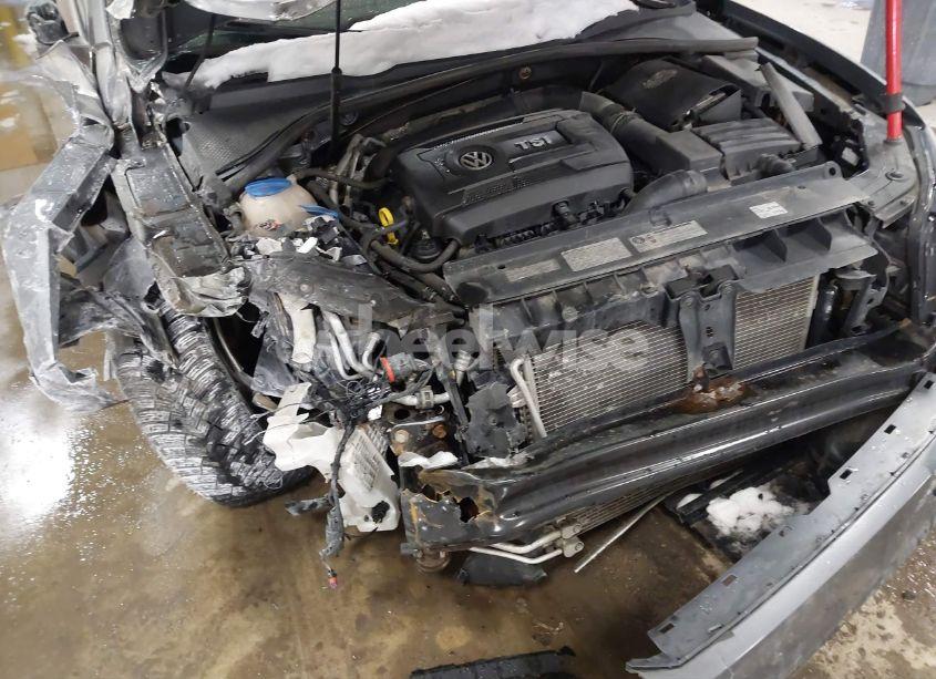 Photo 6 of 2014 Volkswagen Passat 1.8T WOLFSBURG EDITION (VIN 1VWAT7A33EC040329)