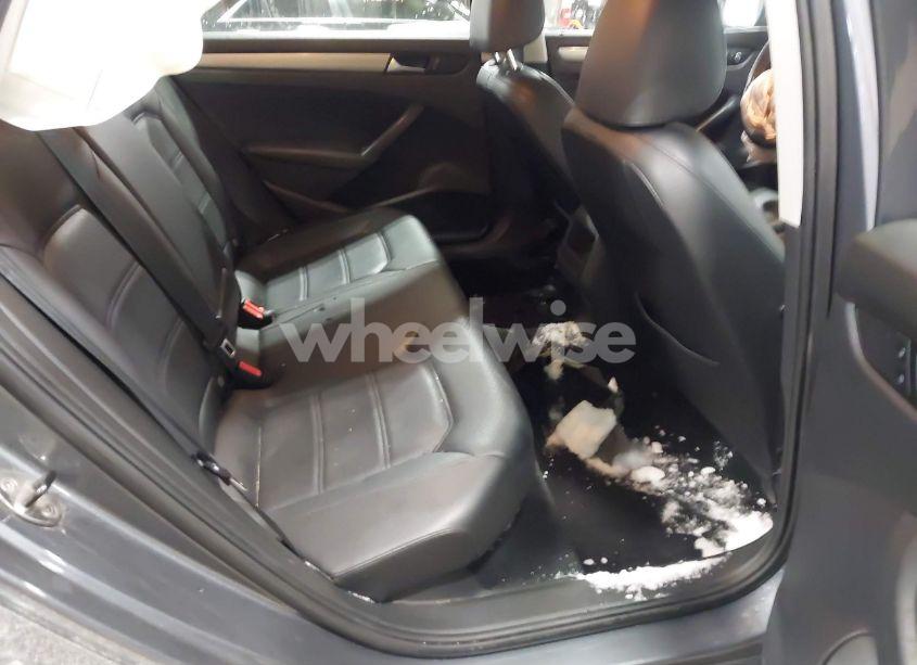 Photo 8 of 2014 Volkswagen Passat 1.8T WOLFSBURG EDITION (VIN 1VWAT7A33EC040329)