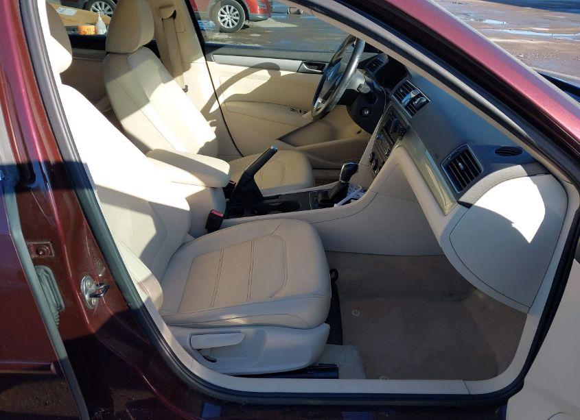 Photo 5 of 2014 Volkswagen Passat 1.8T WOLFSBURG EDITION (VIN 1VWAT7A33EC058264)