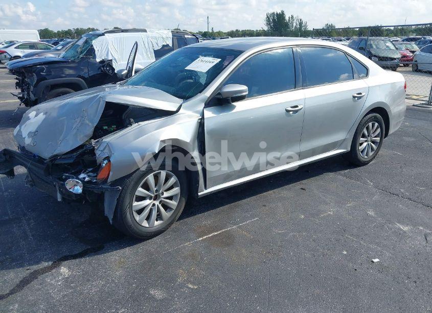 Photo 2 of 2014 Volkswagen Passat 1.8T WOLFSBURG EDITION (VIN 1VWAT7A33EC068969)