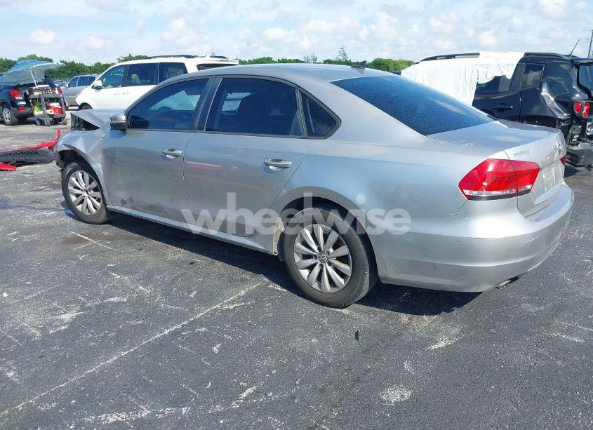 Photo 3 of 2014 Volkswagen Passat 1.8T WOLFSBURG EDITION (VIN 1VWAT7A33EC068969)