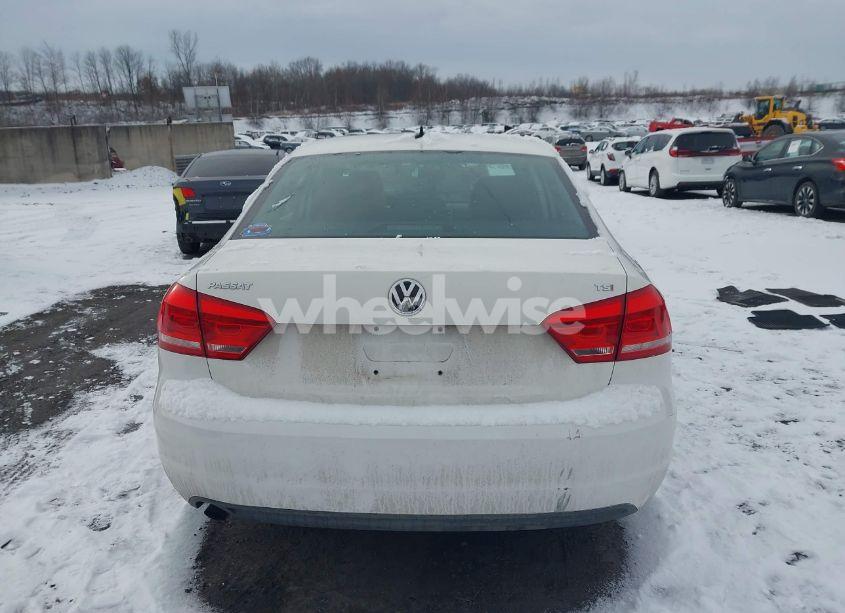 Photo 16 of 2014 Volkswagen Passat 1.8T WOLFSBURG EDITION (VIN 1VWAT7A33EC091975)