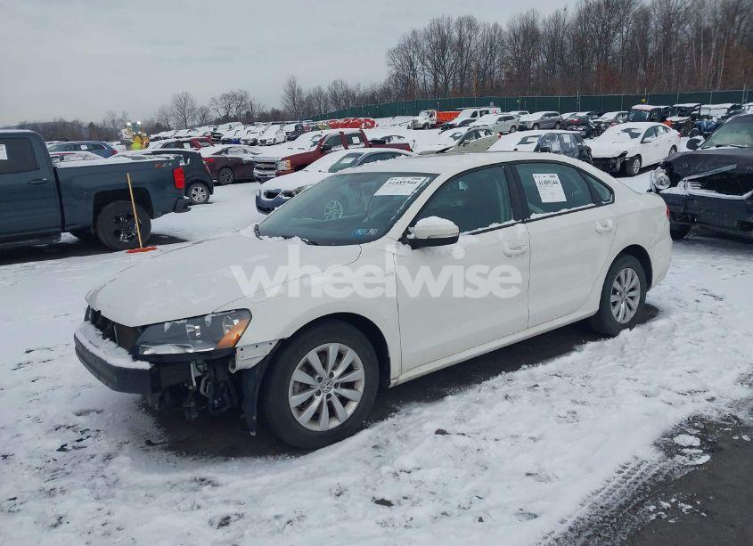 Photo 2 of 2014 Volkswagen Passat 1.8T WOLFSBURG EDITION (VIN 1VWAT7A33EC091975)