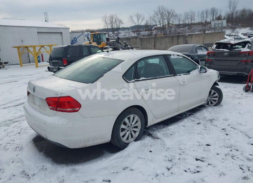 Photo 4 of 2014 Volkswagen Passat 1.8T WOLFSBURG EDITION (VIN 1VWAT7A33EC091975)