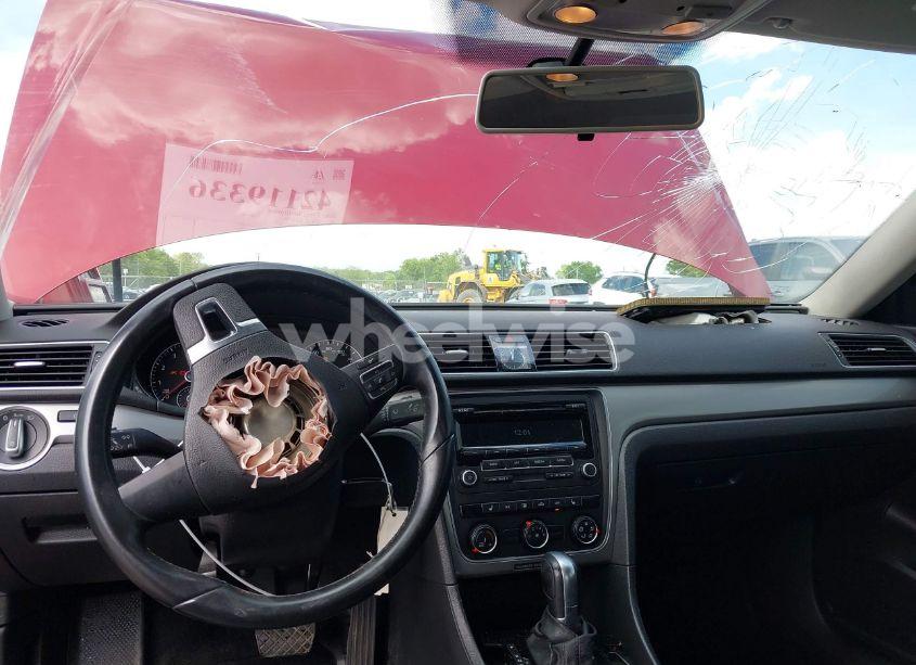 Photo 18 of 2015 Volkswagen Passat 1.8T WOLFSBURG EDITION (VIN 1VWAT7A33FC011074)