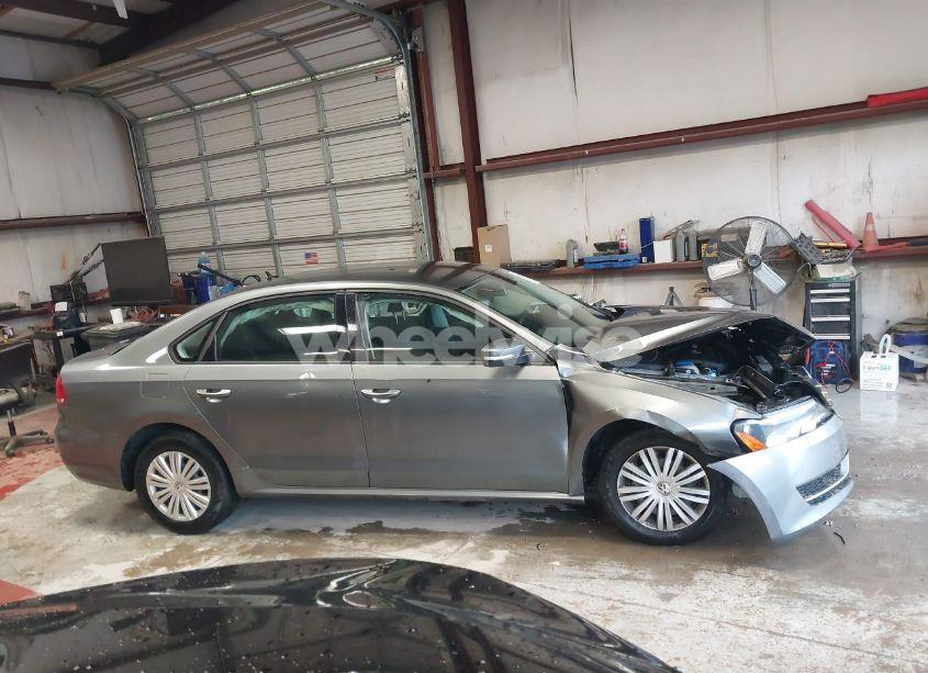 Photo 13 of 2015 Volkswagen Passat 1.8T S (VIN 1VWAT7A33FC012502)