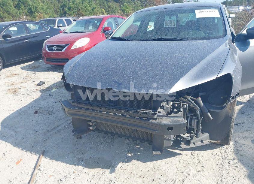 Photo 6 of 2015 Volkswagen Passat 1.8T S (VIN 1VWAT7A33FC053258)