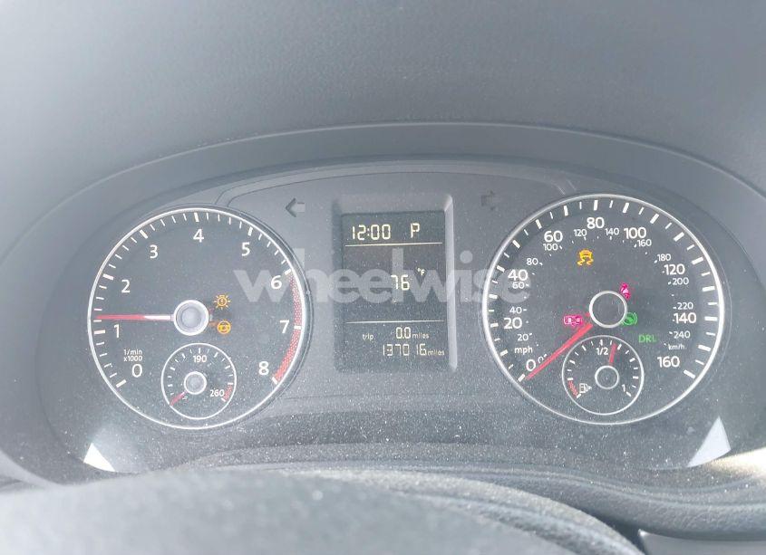 Photo 7 of 2015 Volkswagen Passat 1.8T S (VIN 1VWAT7A33FC053258)