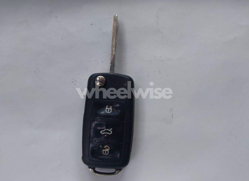 Photo 11 of 2015 Volkswagen Passat 1.8T WOLFSBURG EDITION (VIN 1VWAT7A33FC061862)