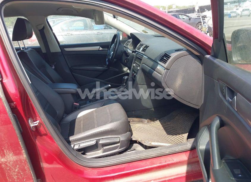 Photo 5 of 2015 Volkswagen Passat 1.8T WOLFSBURG EDITION (VIN 1VWAT7A33FC061862)