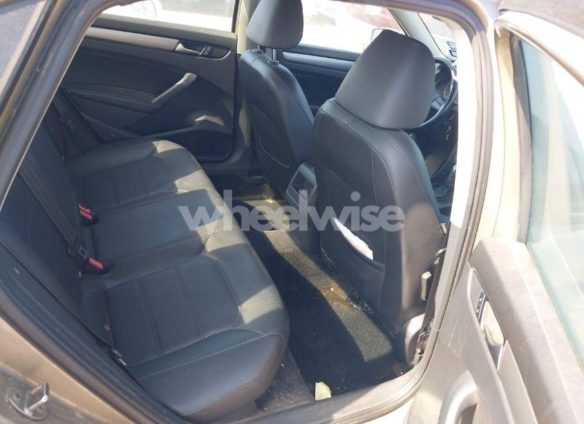 Photo 8 of 2015 Volkswagen Passat 1.8T WOLFSBURG EDITION (VIN 1VWAT7A33FC084526)