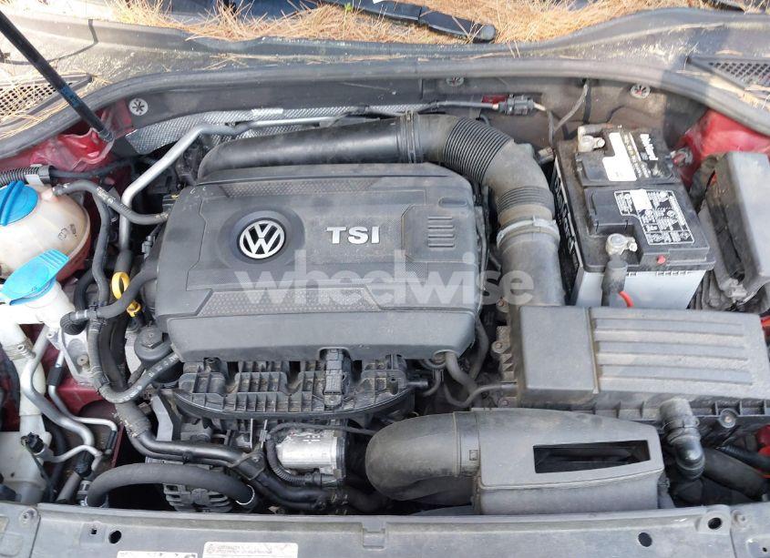 Photo 10 of 2015 Volkswagen Passat 1.8T S (VIN 1VWAT7A33FC095039)