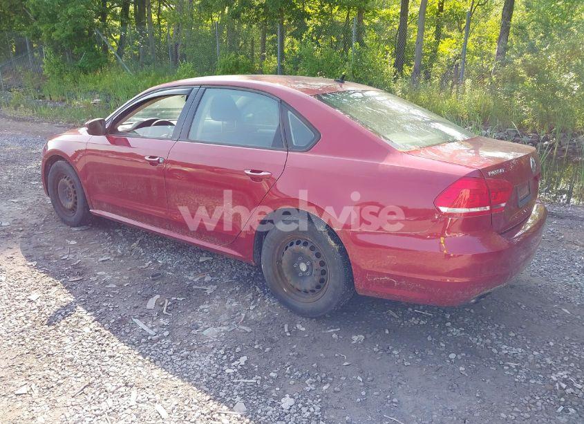 Photo 3 of 2015 Volkswagen Passat 1.8T S (VIN 1VWAT7A33FC095039)