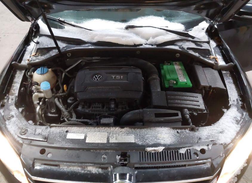 Photo 10 of 2015 Volkswagen Passat 1.8T LIMITED EDITION (VIN 1VWAT7A33FC115418)