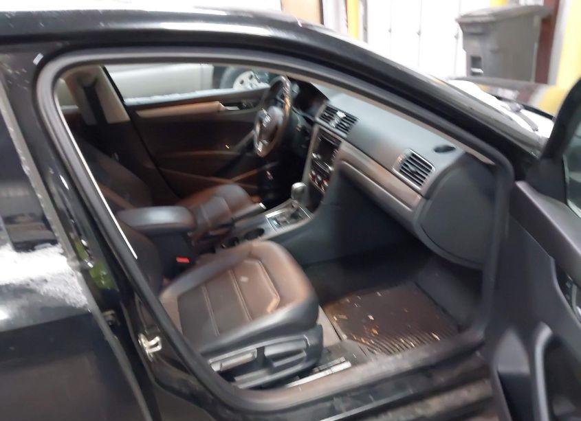 Photo 5 of 2015 Volkswagen Passat 1.8T LIMITED EDITION (VIN 1VWAT7A33FC115418)