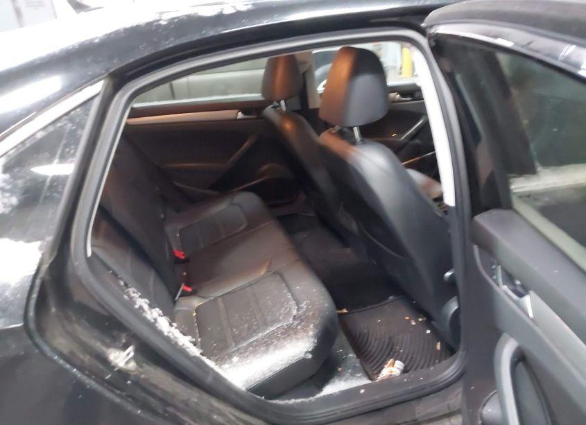 Photo 8 of 2015 Volkswagen Passat 1.8T LIMITED EDITION (VIN 1VWAT7A33FC115418)