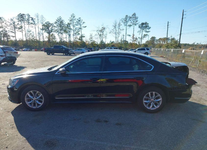 Photo 14 of 2016 Volkswagen Passat 1.8T S (VIN 1VWAT7A33GC008080)