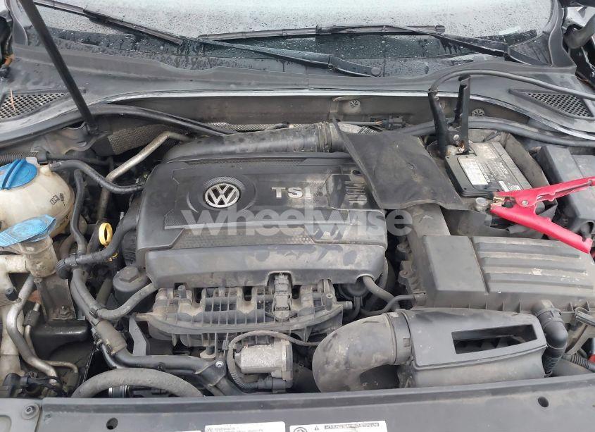 Photo 10 of 2016 Volkswagen Passat 1.8T R-LINE (VIN 1VWAT7A33GC066822)