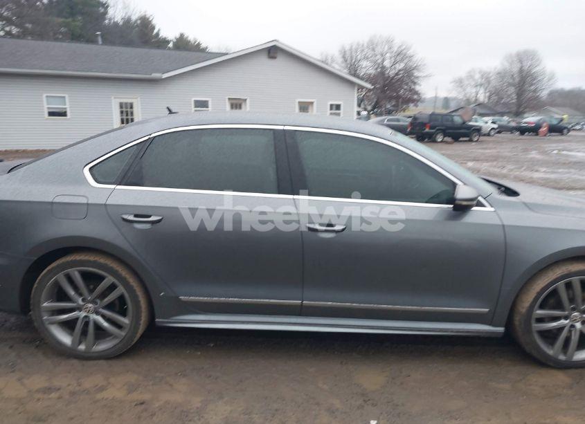 Photo 14 of 2016 Volkswagen Passat 1.8T R-LINE (VIN 1VWAT7A33GC066822)