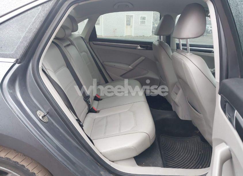 Photo 8 of 2016 Volkswagen Passat 1.8T R-LINE (VIN 1VWAT7A33GC066822)