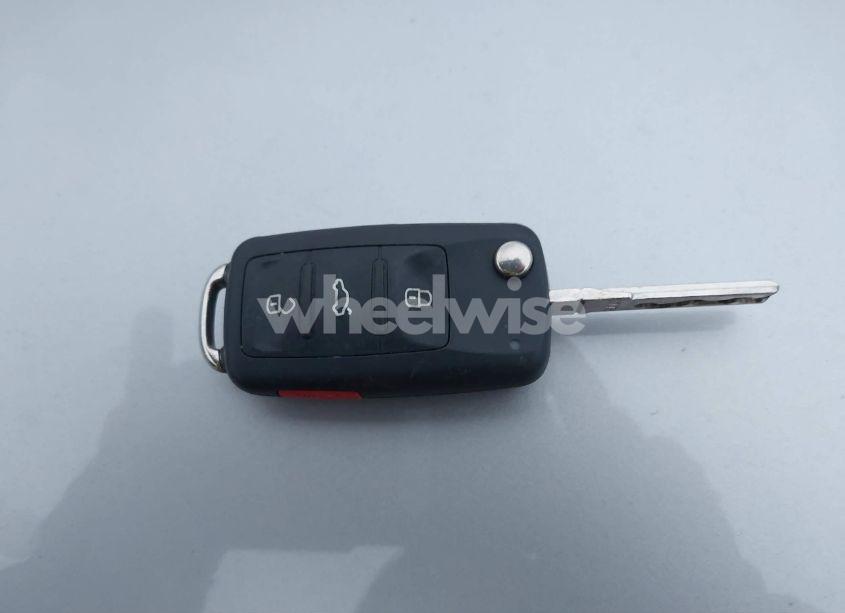 Photo 11 of 2017 Volkswagen Passat 1.8T S (VIN 1VWAT7A33HC014284)