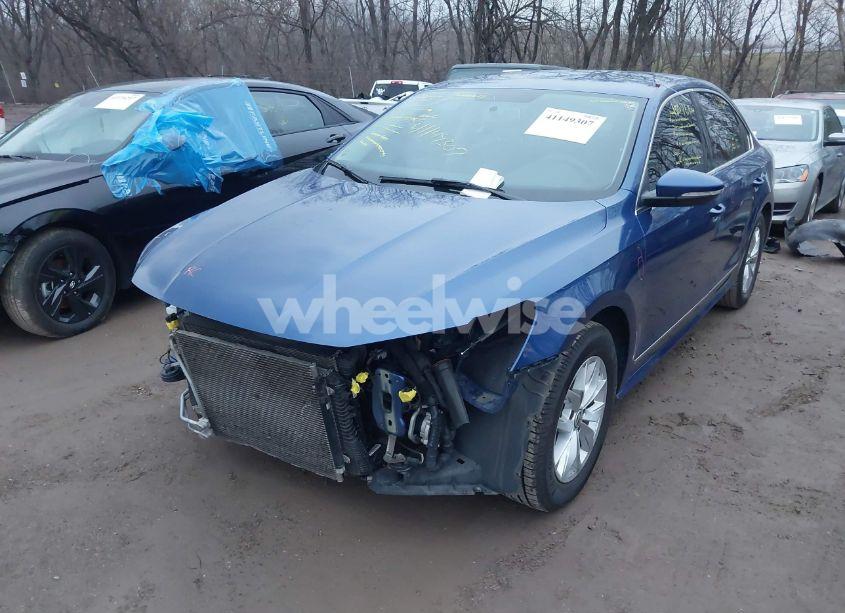 Photo 2 of 2017 Volkswagen Passat 1.8T S (VIN 1VWAT7A33HC014284)